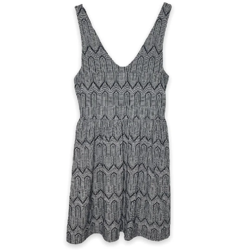 Geometric print embroidered cocktail dress SZ S
