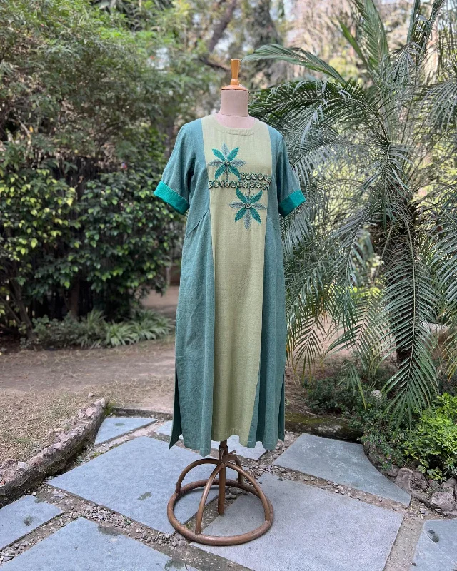 Leaf Green Handwoven Cotton Dress with Applique Handwork (M)