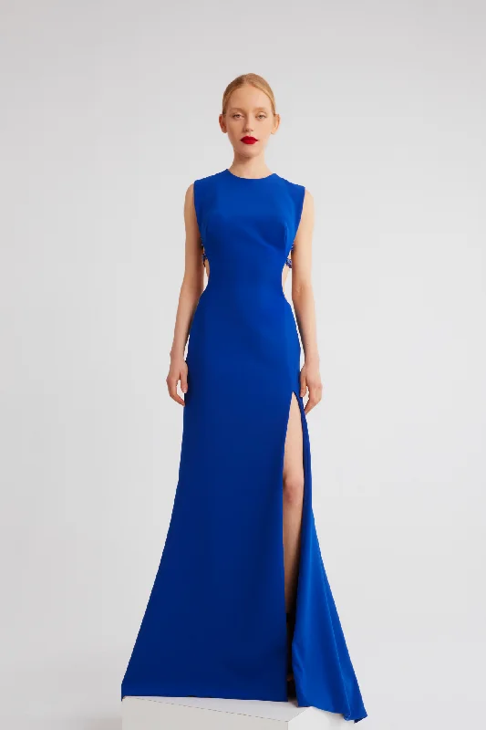Open sides crepe dress with high slit