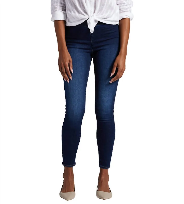Forever Stretch Fit Flat Front Jean In Cornflower Blue Fashionable Straight Fit Denim Forever Stretch Fit Flat Front Jean In Cornflower Blue Fashionable Straight Fit Denim
